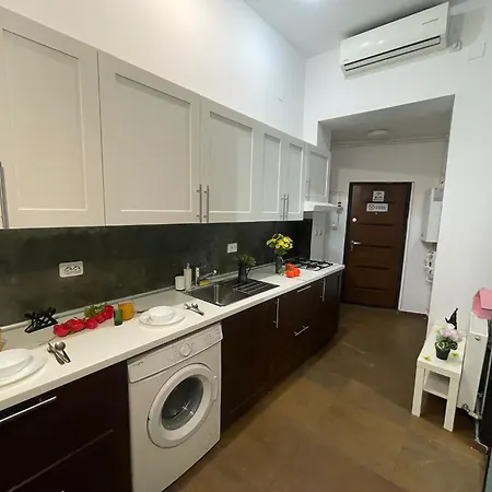 1 Bdrm In Old Town דירה *